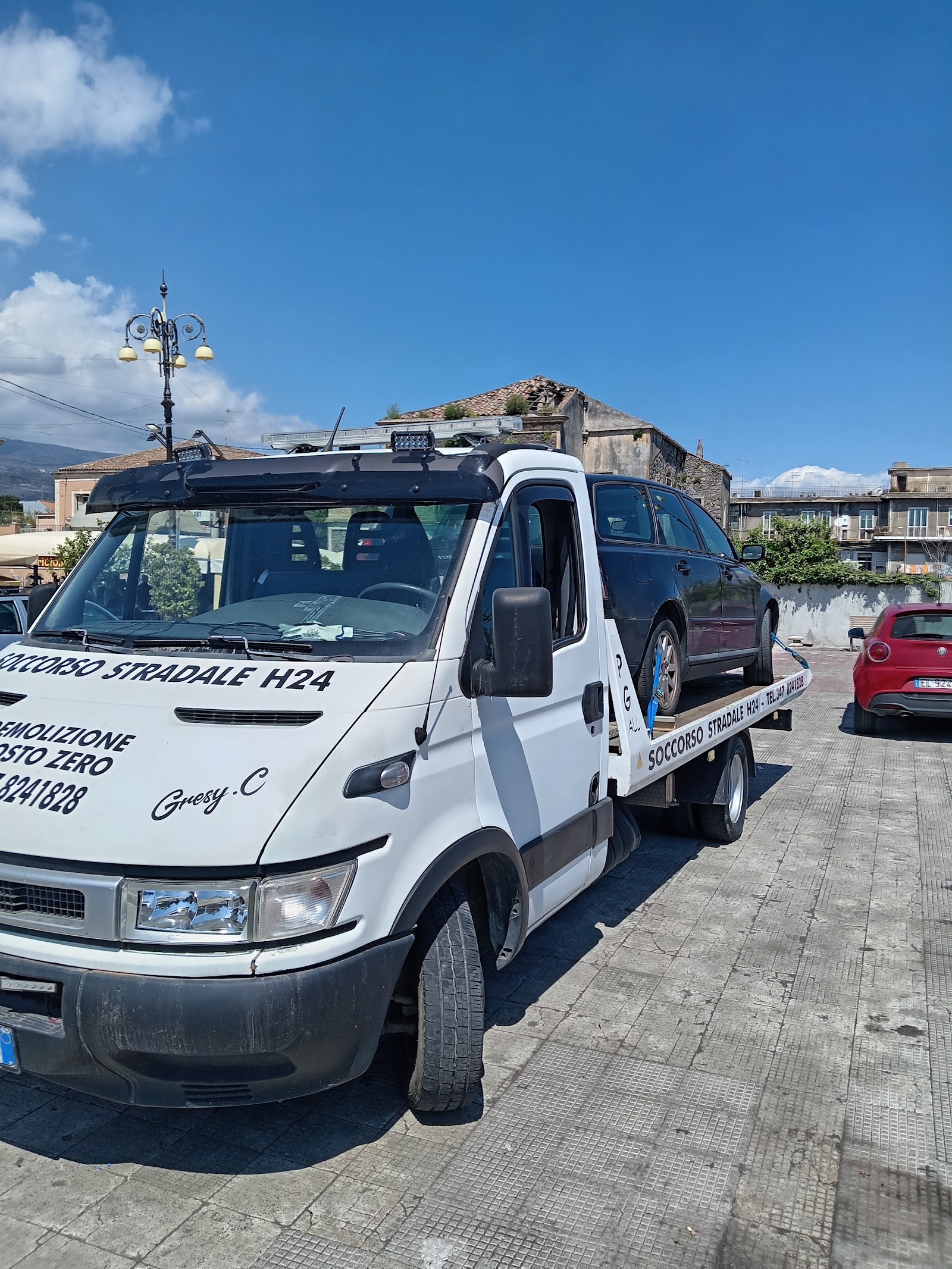 Soccorso stradale H24 di Francesco Vinciguerra
