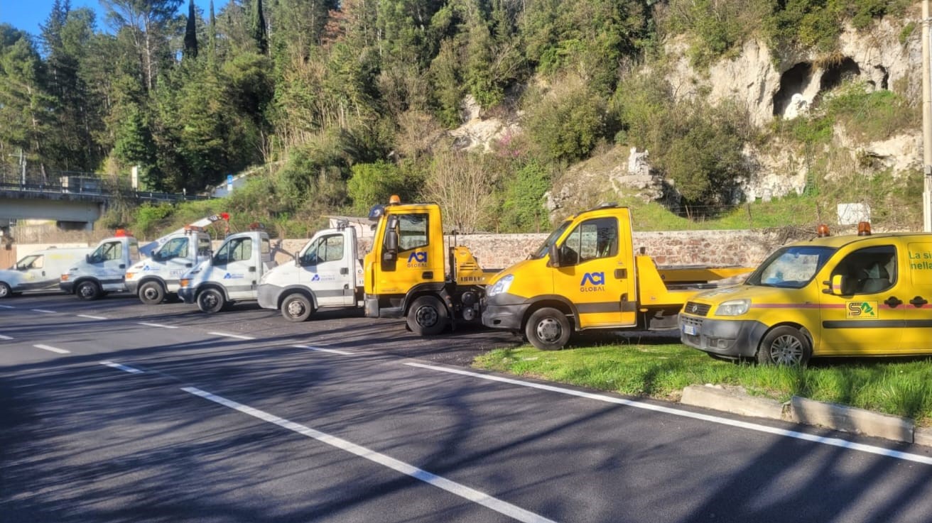 Soccorso Stradale CELLI H24 con Carroattrezzi Deposito Giudiziario