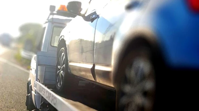 Super Car di Manglaviti Emanuele logo